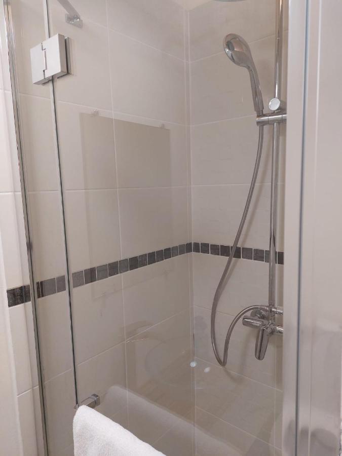 Hotel Happy Land Holliday Residential Épinay-sur-Seine Zewnętrze zdjęcie