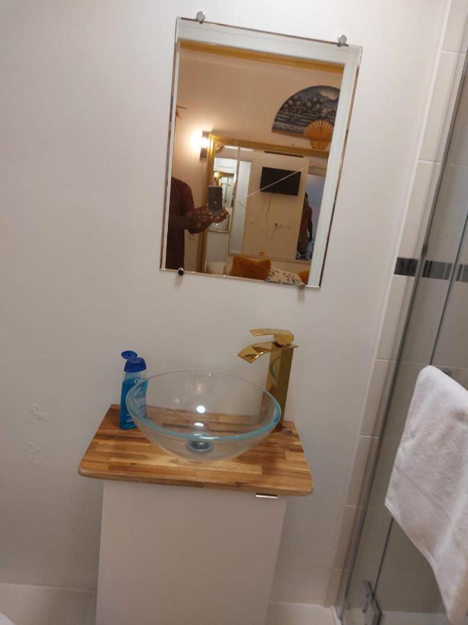 Hotel Happy Land Holliday Residential Épinay-sur-Seine Zewnętrze zdjęcie